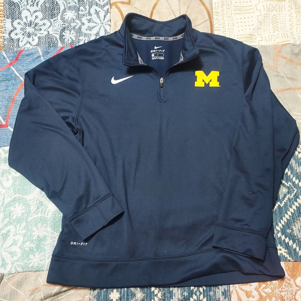 Michigan Nike pull over